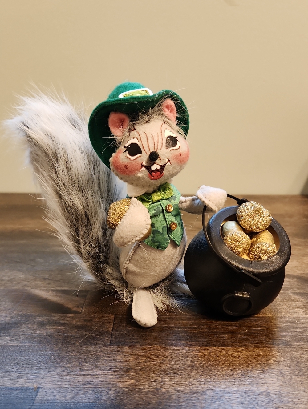 Annalee Nutty Irish Squirrel With Pot of Gold